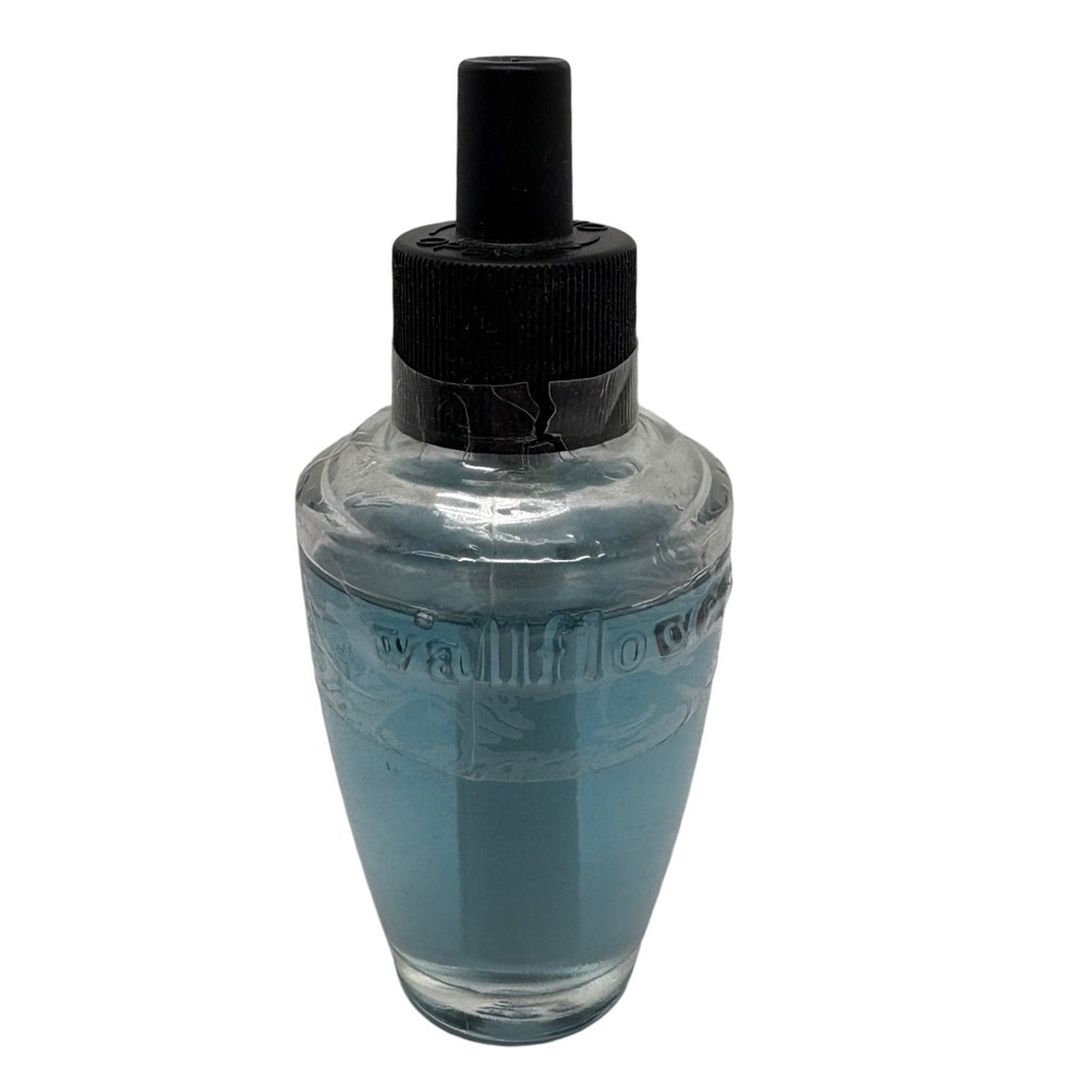 Bath Body Works Wallflowers Home Fragrance Blue Scented Oil Plug In Refill